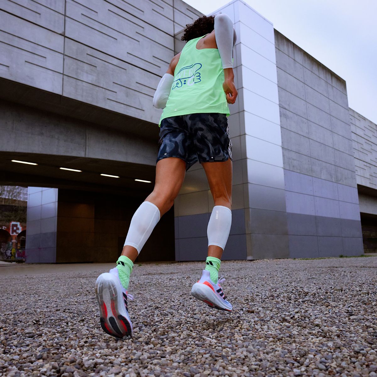 Pantorrillera de compresión Adidas Aeroready Blanca